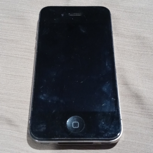 Apple iPhone 4S